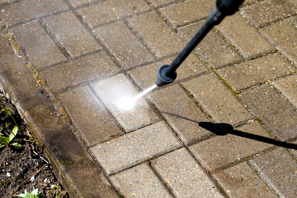 high-pressure-washer-cleans-with-jet-water-concrete-floor